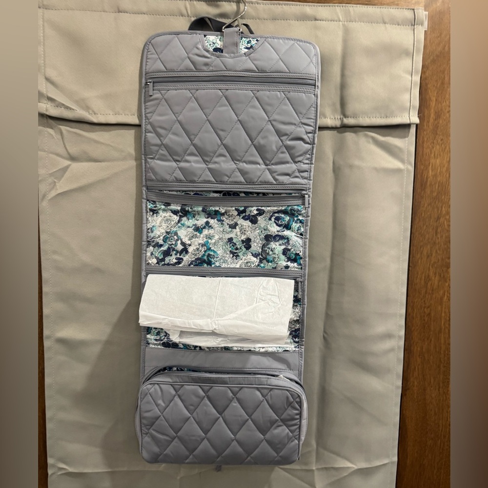 Vera Bradley Ultralight Hanging Travel Organizer in Frost Gray - Picture 12 of 13